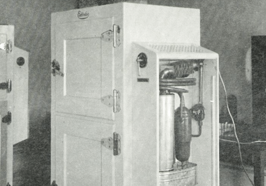 Один из первых холодильников Electrolux